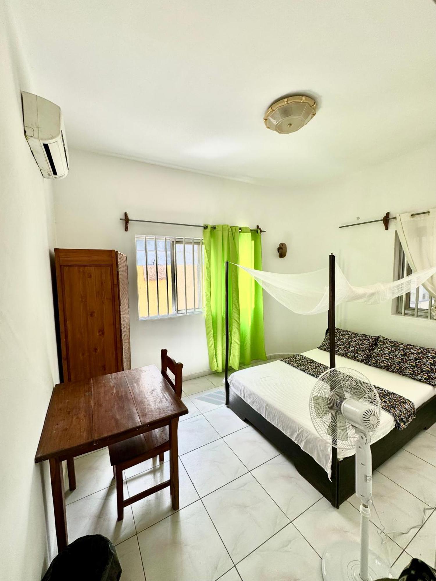 Guesthouse Cocotiers Cotonou Luaran gambar